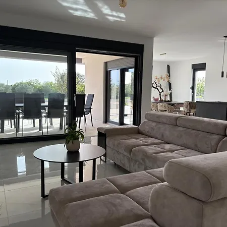 ヴィラ Podversie *