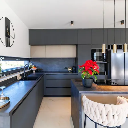 Podversie Вилла