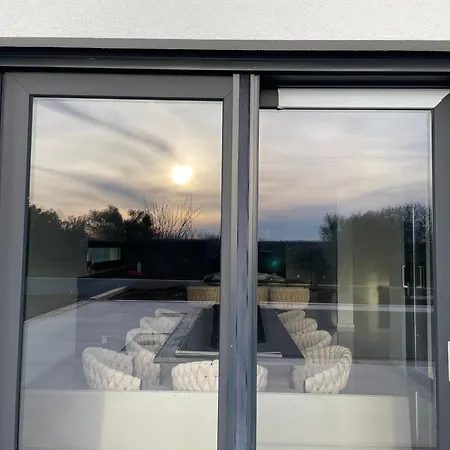 Podversie Villa Debeljak
