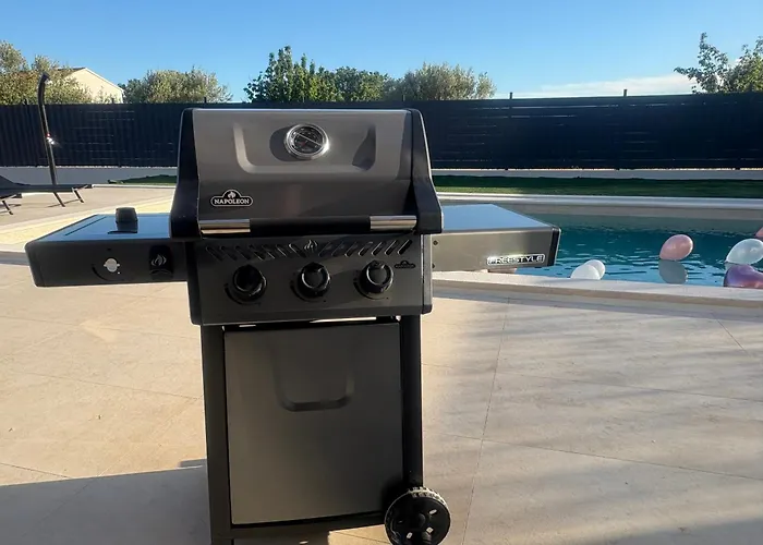 Podversie וילה Debeljak